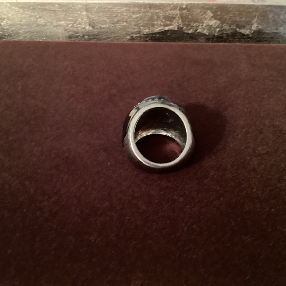 Ring - Picture 3 of 4